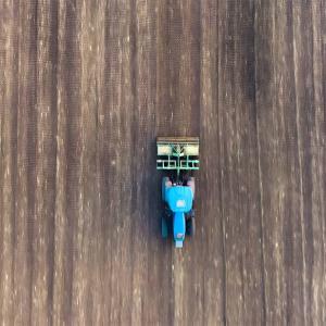 New farmer story  let the dream of getting rich in agricultural machinery shine into reality