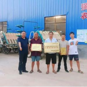 Tan Xinlong, President of the Cooperative, has a dream of agriculture Tan Xinlong, President of the Cooperative, has a dream of agriculture