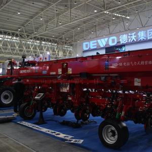 In 2024, the tractor market industry will usher in new development