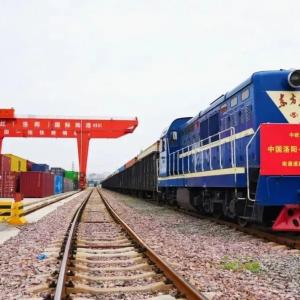 143 units tractor delivered in the first batch